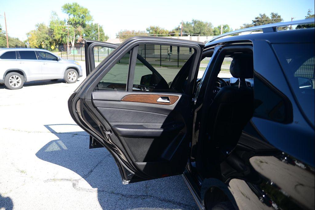 used 2018 Mercedes-Benz GLE 350 car, priced at $15,995