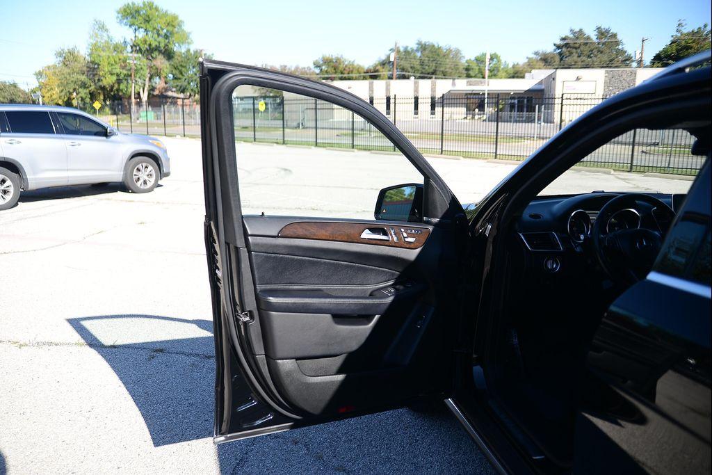 used 2018 Mercedes-Benz GLE 350 car, priced at $15,995