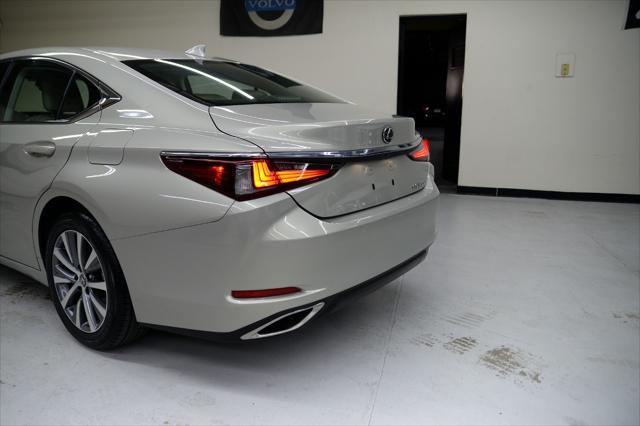 used 2019 Lexus ES 350 car, priced at $29,724