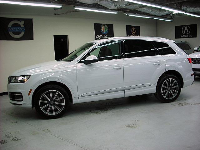 used 2017 Audi Q7 car, priced at $23,495