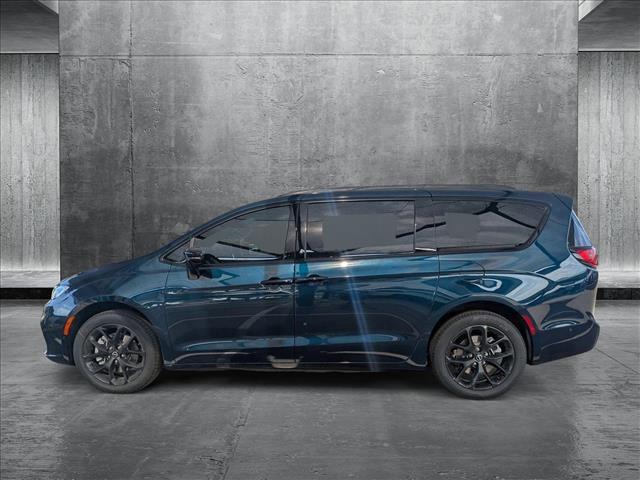 new 2025 Chrysler Pacifica car, priced at $53,181