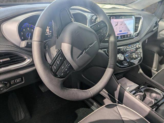 new 2025 Chrysler Pacifica car, priced at $53,181