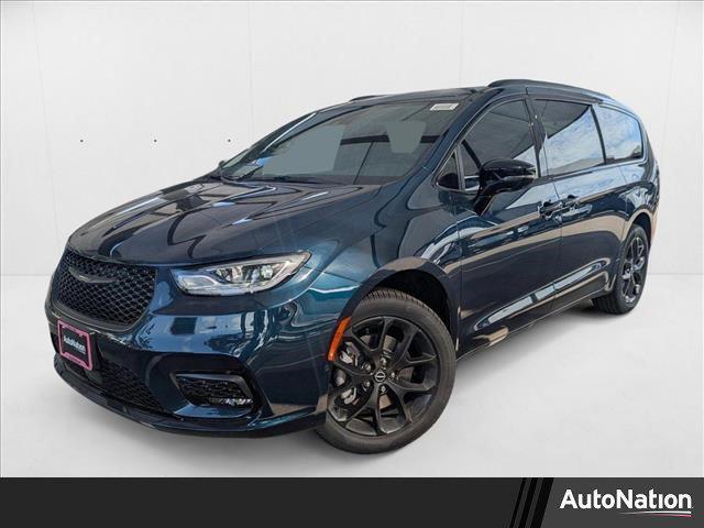 new 2025 Chrysler Pacifica car, priced at $53,181