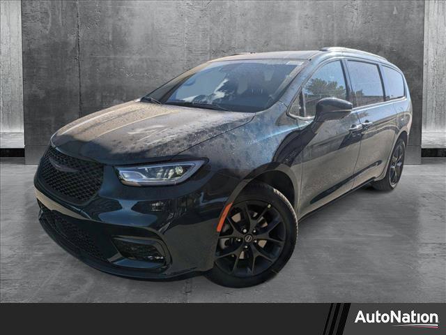 new 2025 Chrysler Pacifica car, priced at $53,181