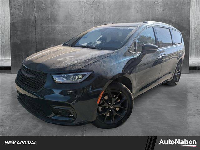 new 2025 Chrysler Pacifica car, priced at $57,134
