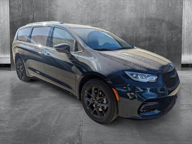 new 2025 Chrysler Pacifica car, priced at $57,134