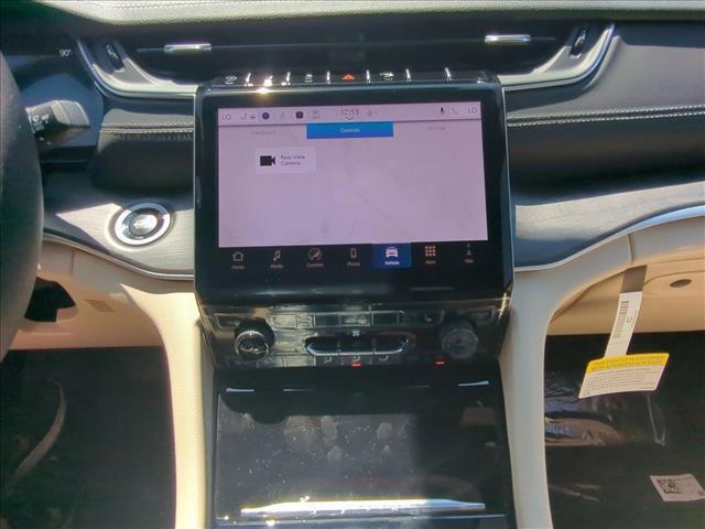 new 2025 Jeep Grand Cherokee car, priced at $49,734