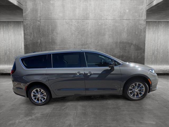 new 2024 Chrysler Pacifica car, priced at $49,229