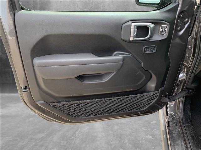 new 2025 Jeep Wrangler car, priced at $51,013