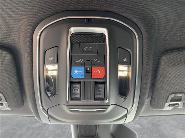 new 2025 Jeep Grand Cherokee car, priced at $44,799
