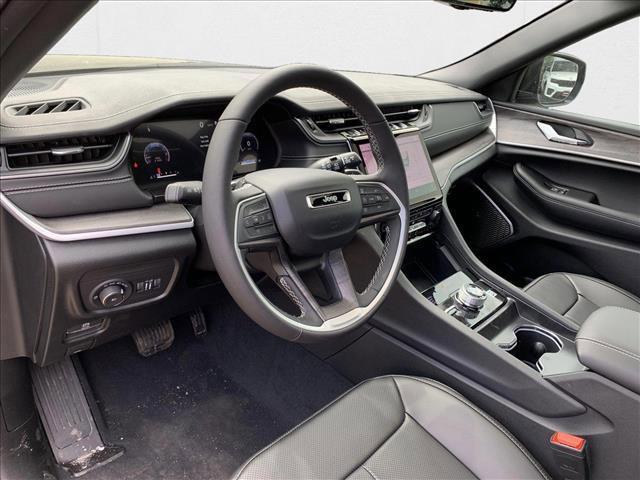 new 2025 Jeep Grand Cherokee car, priced at $50,549