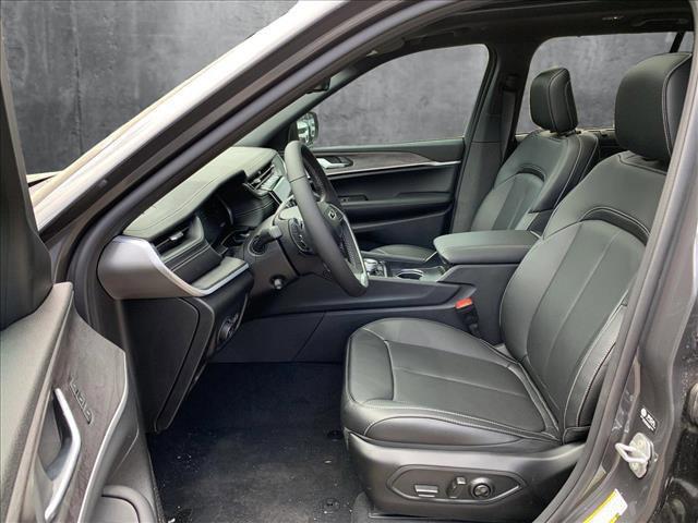 new 2025 Jeep Grand Cherokee car, priced at $53,595