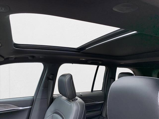 new 2025 Jeep Grand Cherokee car, priced at $50,549