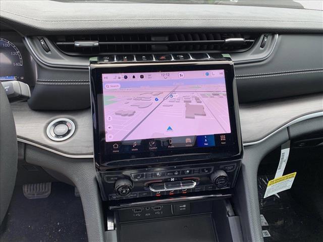 new 2025 Jeep Grand Cherokee car, priced at $50,549