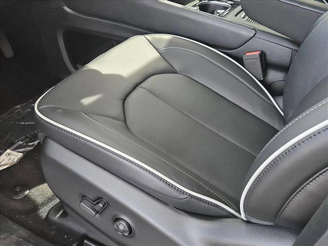 new 2025 Chrysler Pacifica car, priced at $52,757