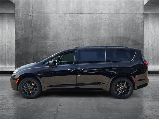 new 2025 Chrysler Pacifica car, priced at $52,757