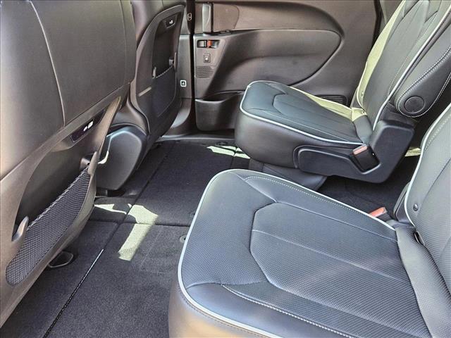 new 2025 Chrysler Pacifica car, priced at $52,757