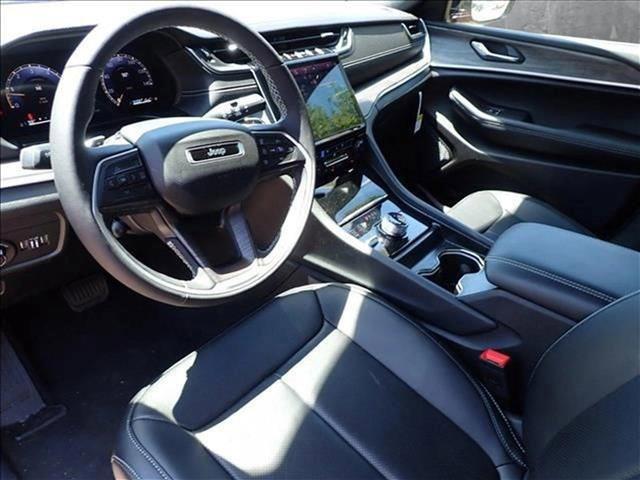 new 2025 Jeep Grand Cherokee L car, priced at $58,554