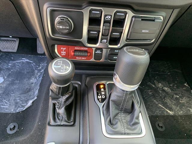 new 2025 Jeep Gladiator car, priced at $53,172