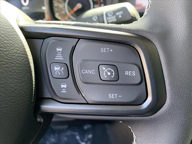 new 2025 Jeep Gladiator car, priced at $53,172