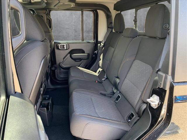 new 2025 Jeep Gladiator car, priced at $53,172