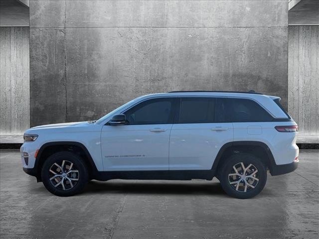 new 2025 Jeep Grand Cherokee car, priced at $43,894
