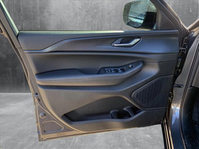 new 2025 Jeep Grand Cherokee car, priced at $43,824