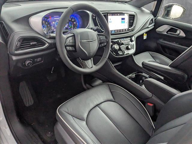 new 2025 Chrysler Pacifica car, priced at $52,472