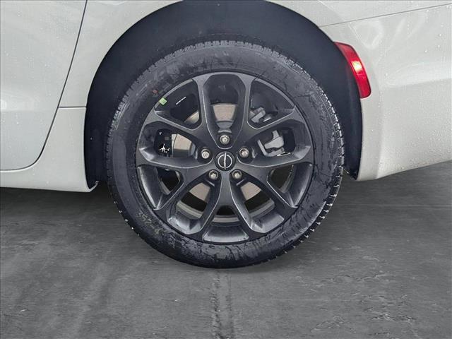 new 2025 Chrysler Pacifica car, priced at $52,472