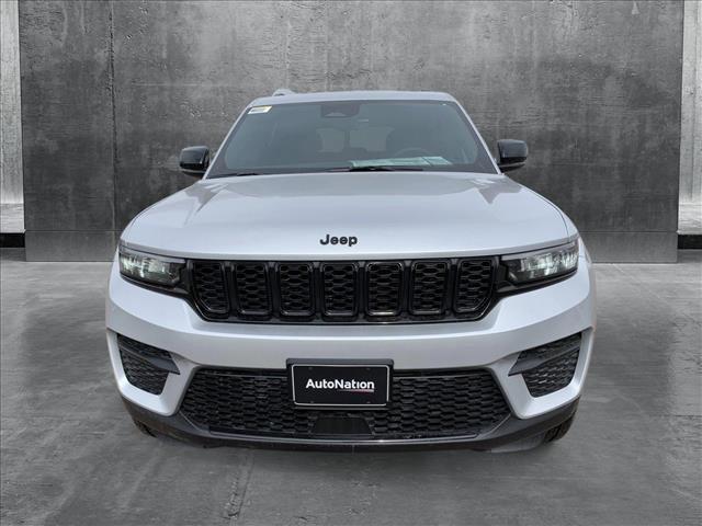 new 2025 Jeep Grand Cherokee car, priced at $43,299