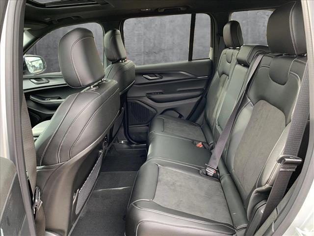 new 2025 Jeep Grand Cherokee car, priced at $43,299