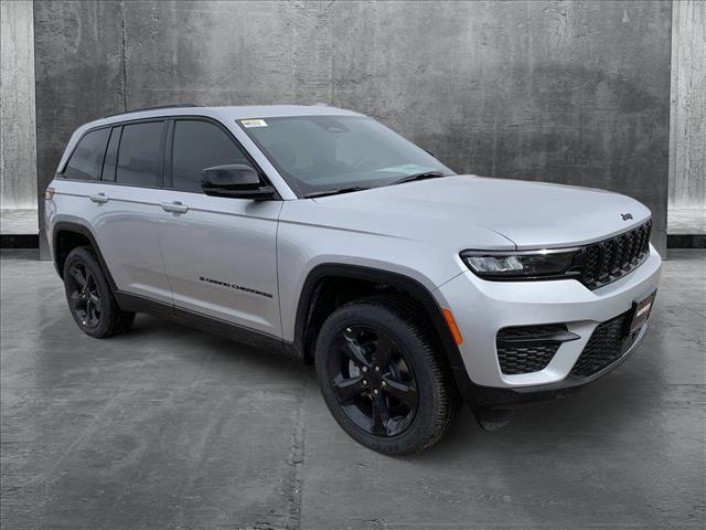 new 2025 Jeep Grand Cherokee car, priced at $43,299