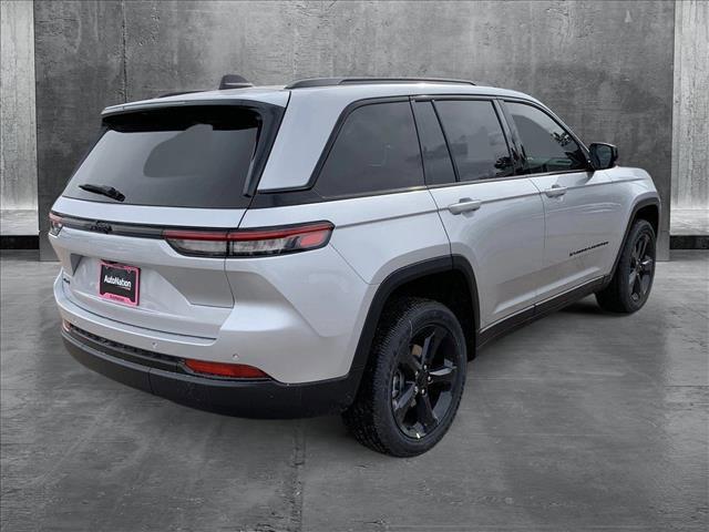 new 2025 Jeep Grand Cherokee car, priced at $43,299