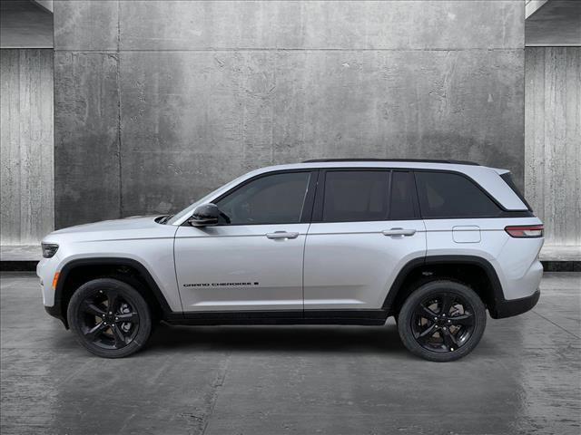 new 2025 Jeep Grand Cherokee car, priced at $43,299