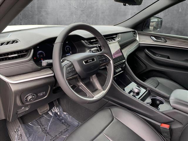new 2025 Jeep Grand Cherokee car, priced at $52,689
