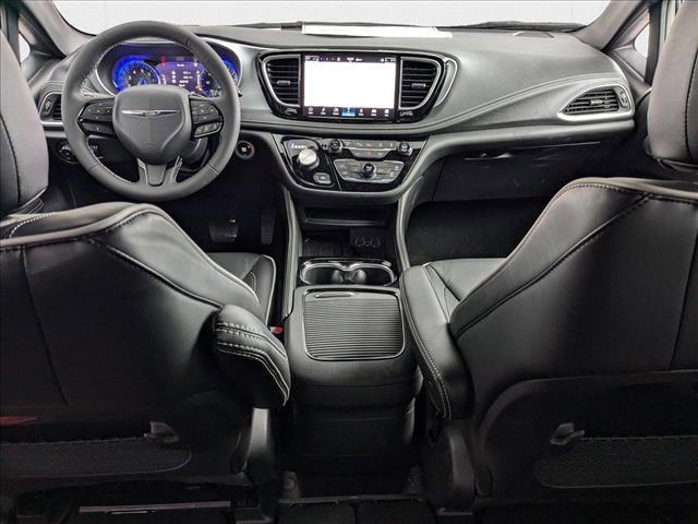 new 2025 Chrysler Pacifica car, priced at $49,396