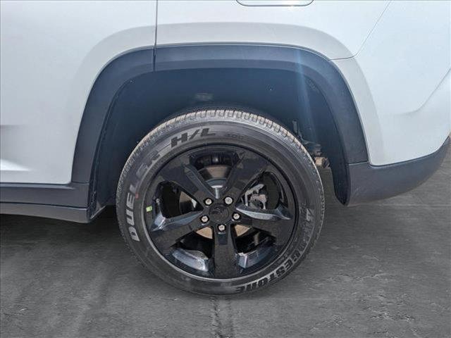 new 2025 Jeep Grand Cherokee car, priced at $45,860