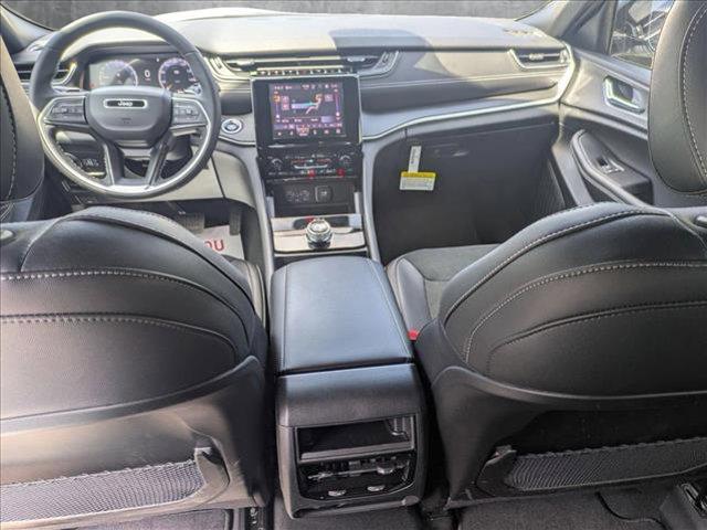 new 2025 Jeep Grand Cherokee car, priced at $45,860
