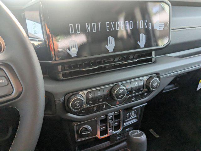new 2025 Jeep Gladiator car, priced at $45,949