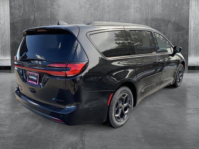 new 2025 Chrysler Pacifica Hybrid car, priced at $58,929