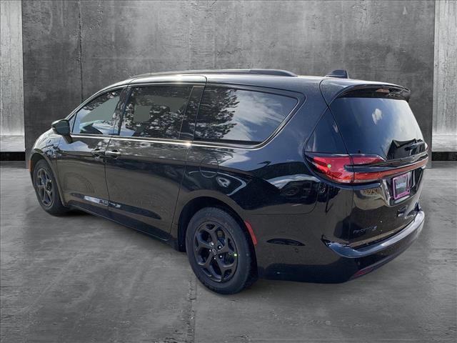 new 2025 Chrysler Pacifica Hybrid car, priced at $58,929