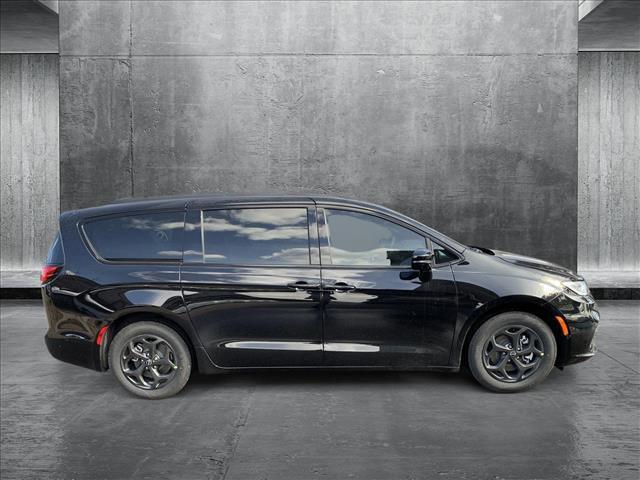 new 2025 Chrysler Pacifica Hybrid car, priced at $58,929