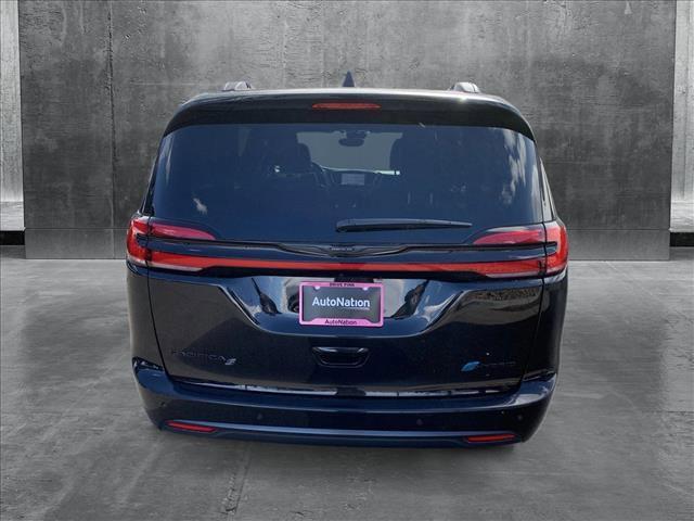 new 2025 Chrysler Pacifica Hybrid car, priced at $58,929