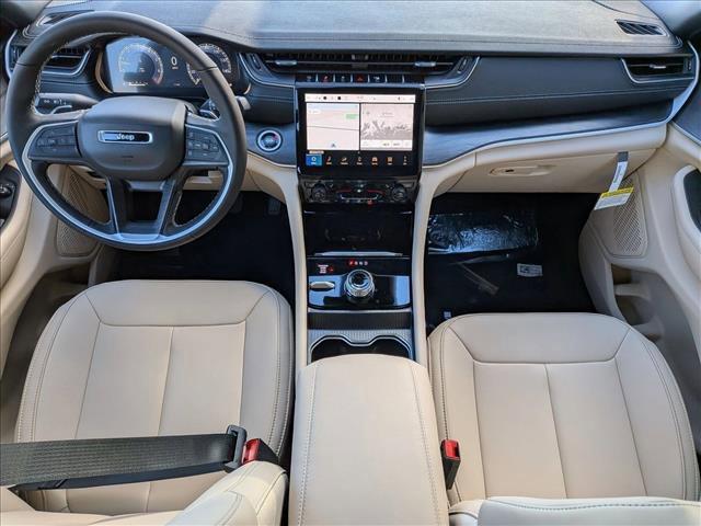 new 2025 Jeep Grand Cherokee car, priced at $45,820