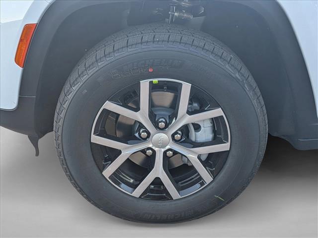 new 2025 Jeep Grand Cherokee car, priced at $45,820