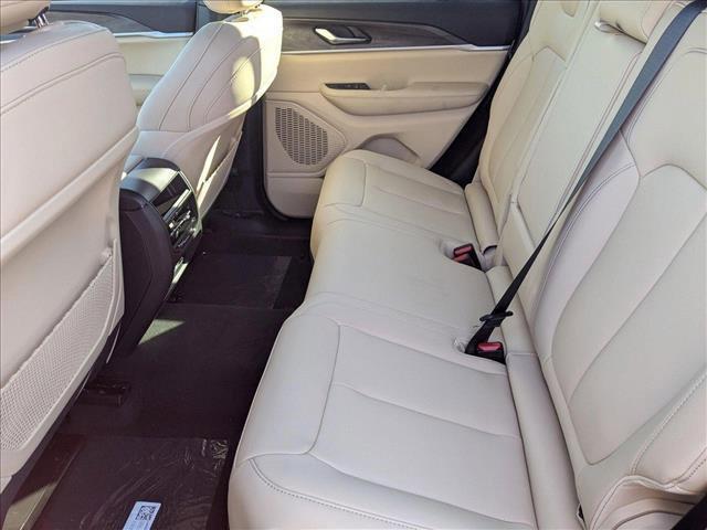 new 2025 Jeep Grand Cherokee car, priced at $45,254