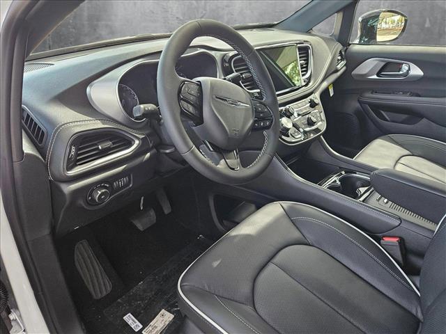 new 2025 Chrysler Pacifica car, priced at $52,757