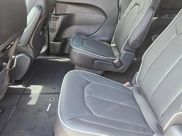 new 2025 Chrysler Pacifica car, priced at $52,757
