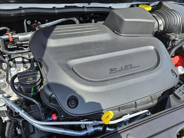 new 2025 Chrysler Pacifica car, priced at $52,757