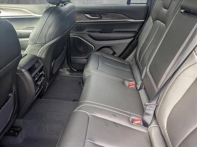 new 2025 Jeep Grand Cherokee car, priced at $50,401